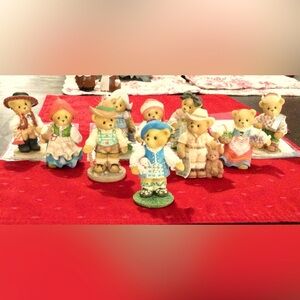 CHERISHED TEDDIES COLLECTION